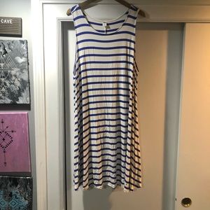 Flowy striped dress super soft